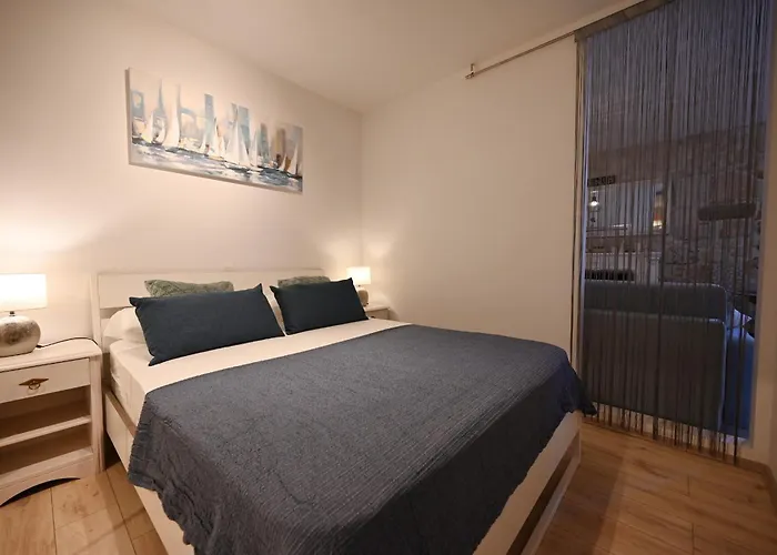 George Apartment